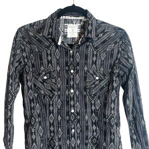 2/$30 Panhandle Rough Stock Black and White Patterned Button Down Shirt